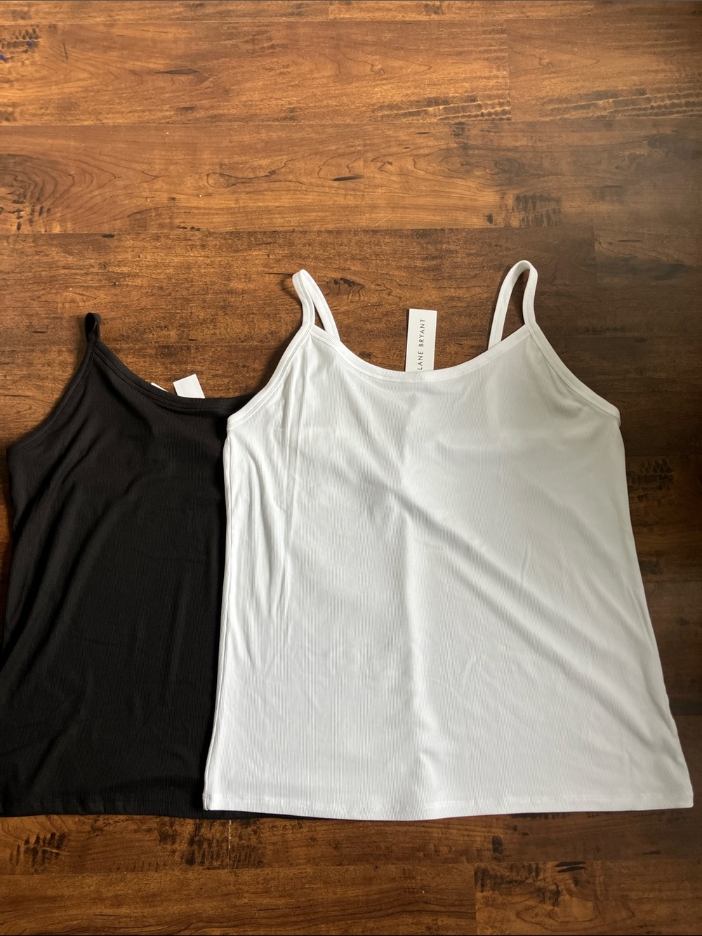 🔥10 for $100🔥 NWT 4X Lane Bryant ribbed tank tops white and black